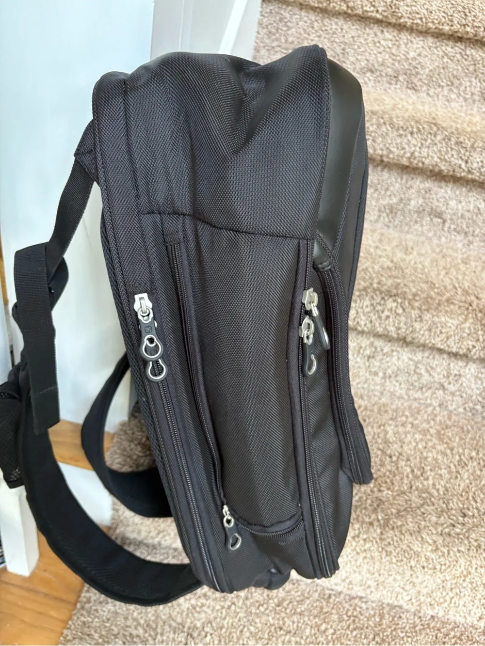 Swiss Gear Black Men's Laptop Backpack - Durable Commuter Bag